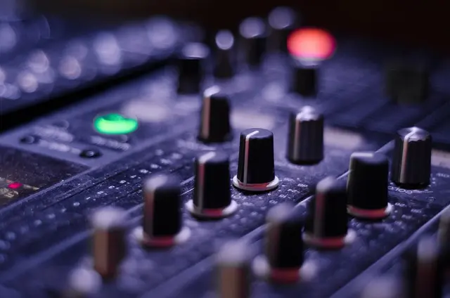 audio mixer noleggio